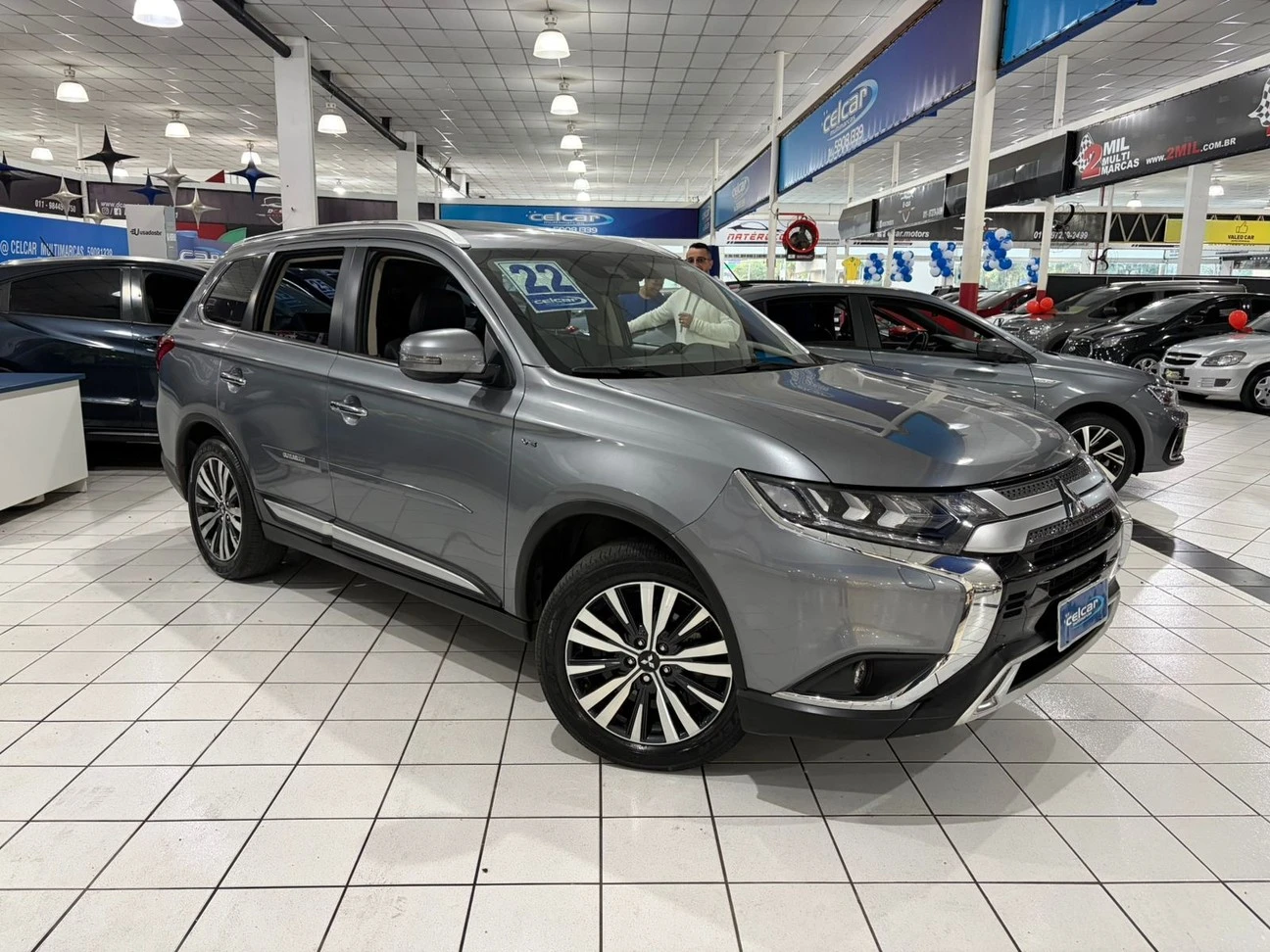 foto do veículo Mitsubishi Outlander MIVEC V6 HPE-S AWD 3.0